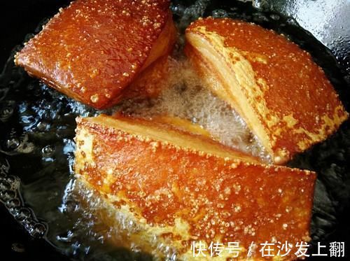 饭店|难怪饭店的扣肉这么好吃，原来有技巧，赶紧学会，过年大显身手！