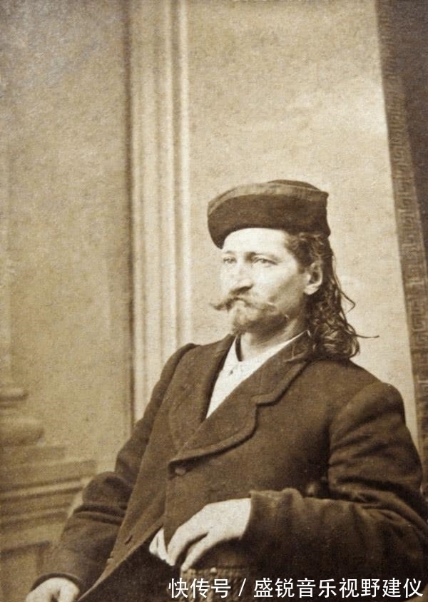 赌场$美国西部第一快枪手:正面单挑杀百人,第一次背对大门坐就死了