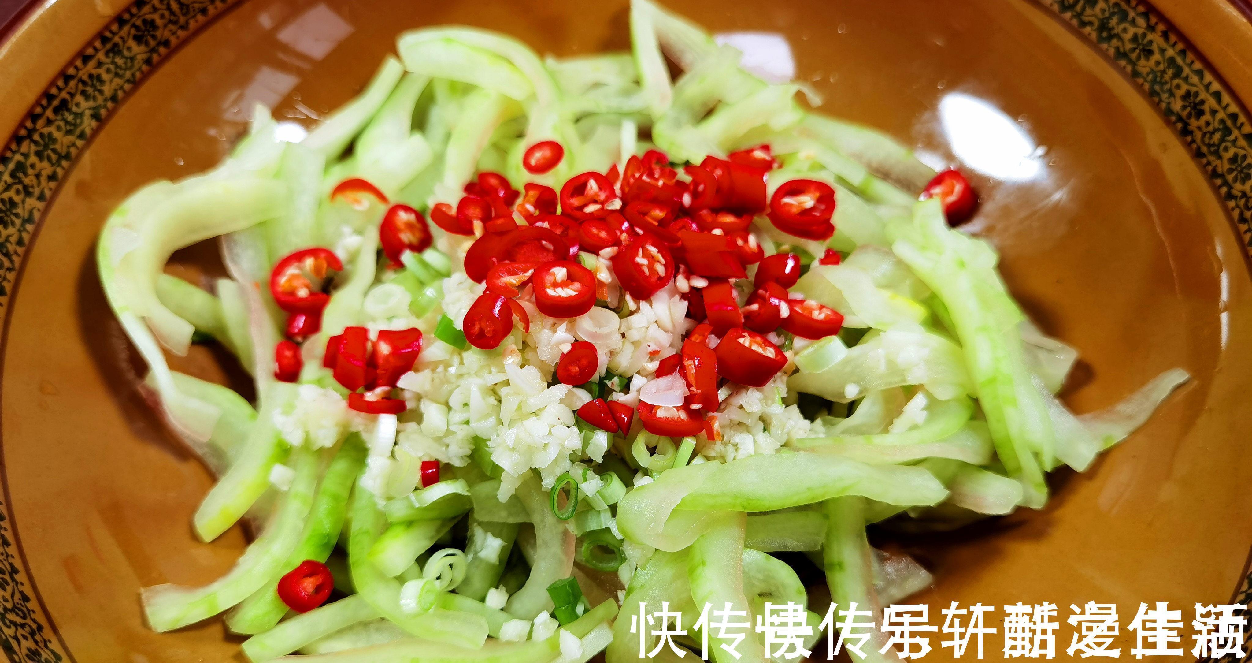 夏季吃黄瓜苦瓜不如吃它，营养极高，经常上火多吃点，消暑又开胃