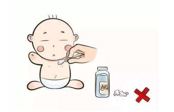 发烧|老辈人的“发烧捂汗”可取吗？医生：愚昧！这才是正确的降温方法