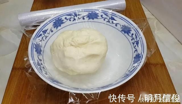 红豆饼这样做太好吃了,锅里烙一烙,我家一周吃五次,真的太香了