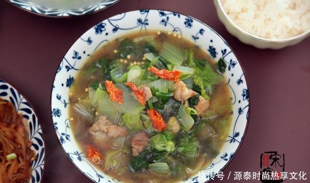 晚餐做了2道菜,表哥又来蹭饭,老公说少说话,多吃菜!