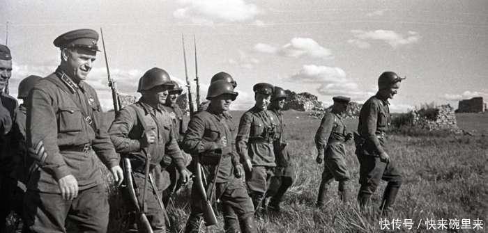 冲锋|日军向苏军冲锋，苏军却突然停止射击，日军到阵地前全军覆没！