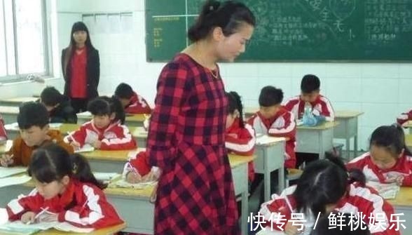 监考老师|学生名字有103画,考场上急得大哭,监考老师看后也表示无奈