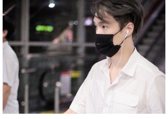 向往5|《向往5》錄完后，張藝興換身份錄另一綜藝！染新發色顏值絕絕子