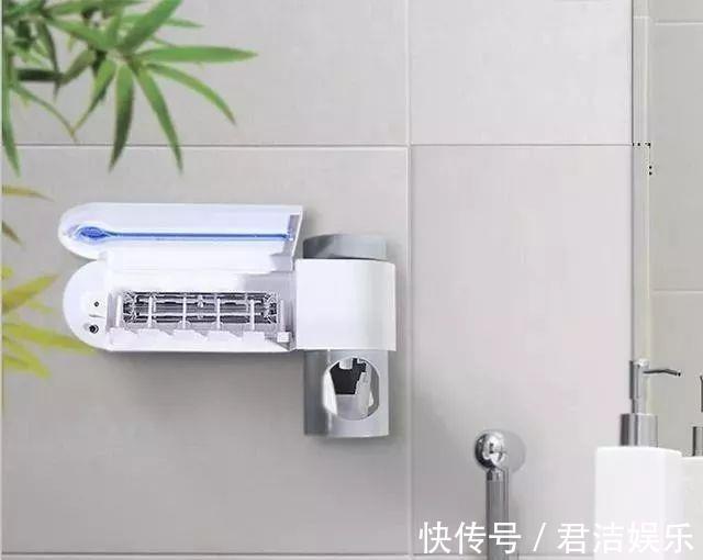 墙面|无意发现一户人家卫生间,创意十足!拍下让大家看看,涨见识了