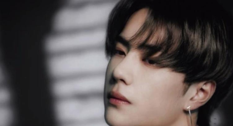 王一博|王一博平白背锅，韩国网友称其抄袭，直接把他骂上了韩国热搜