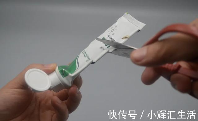 牙膏管不要扔，牙膏管里还有5个实用的隐藏用途，省钱又实用