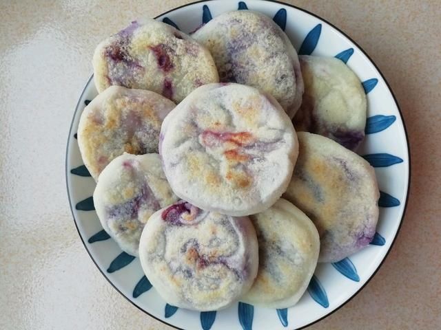 紫薯糯米饼的做法步骤！