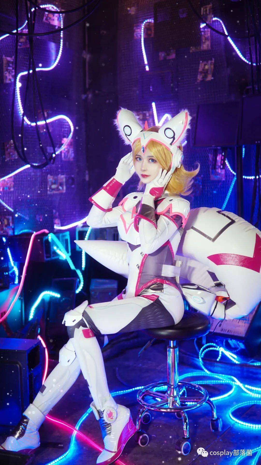 洛城雪|cos:王者荣耀AI助手妲己cos正片@洛城雪