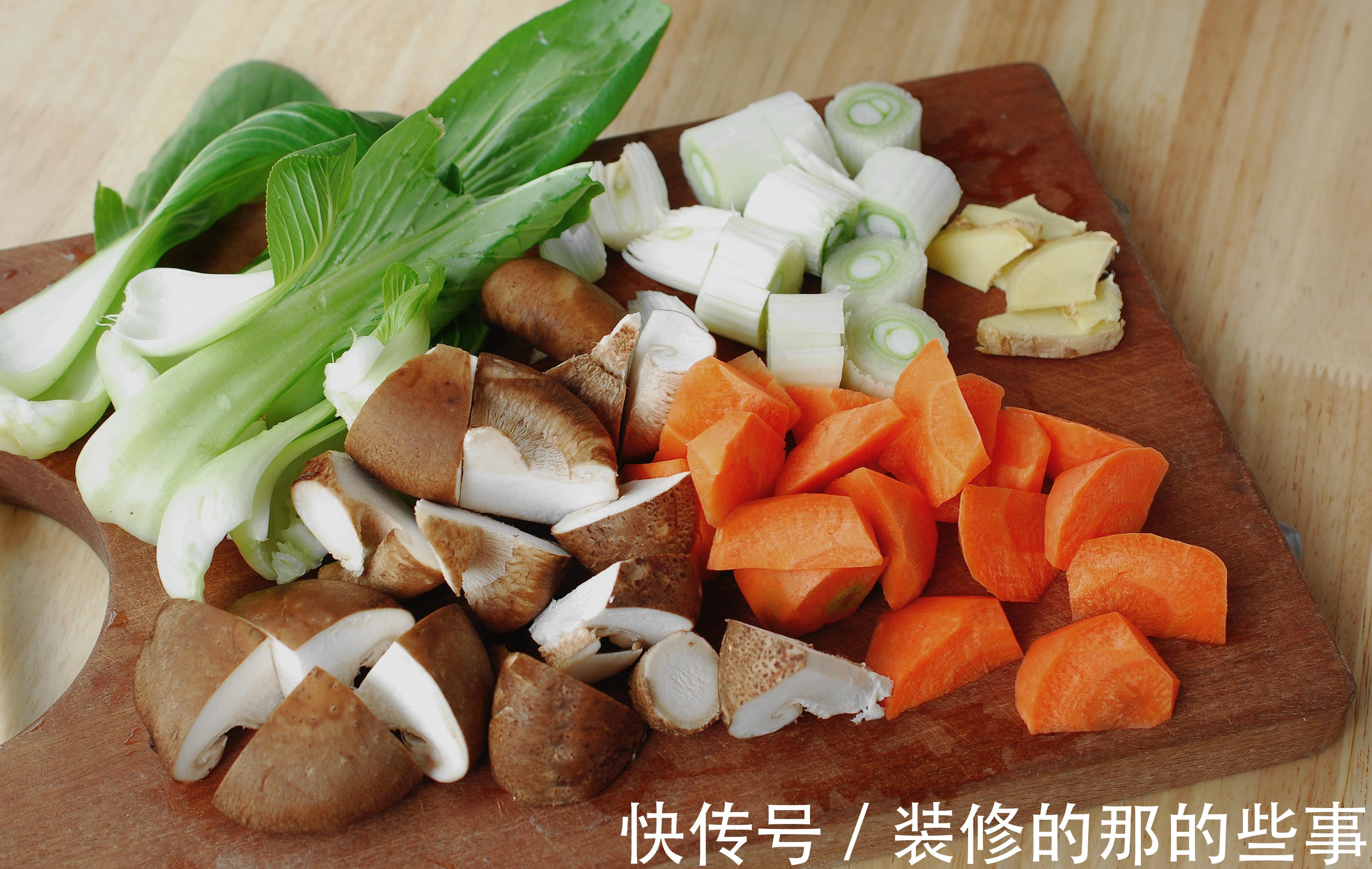 鸡肉馅儿|三伏天吃饺子,还是这肉最合适,热量低不上火,软嫩入味儿