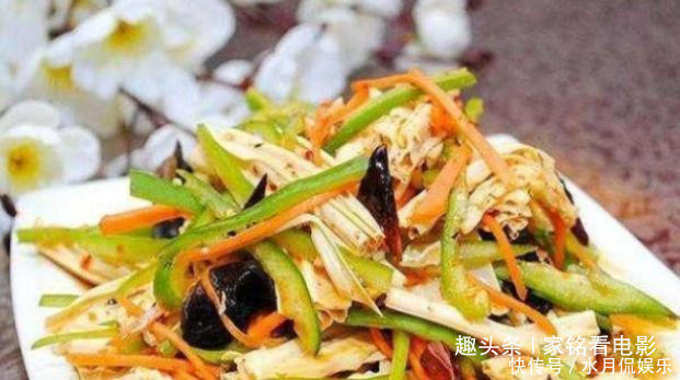 精选|精选美食胡萝卜丝拌腐竹、蜜汁鸡腿、木耳炒芹菜、椒香炒笋做法