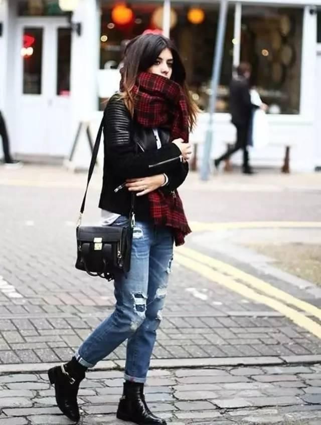 围巾戴不好就俗得很,今年流行这样戴,真漂亮!