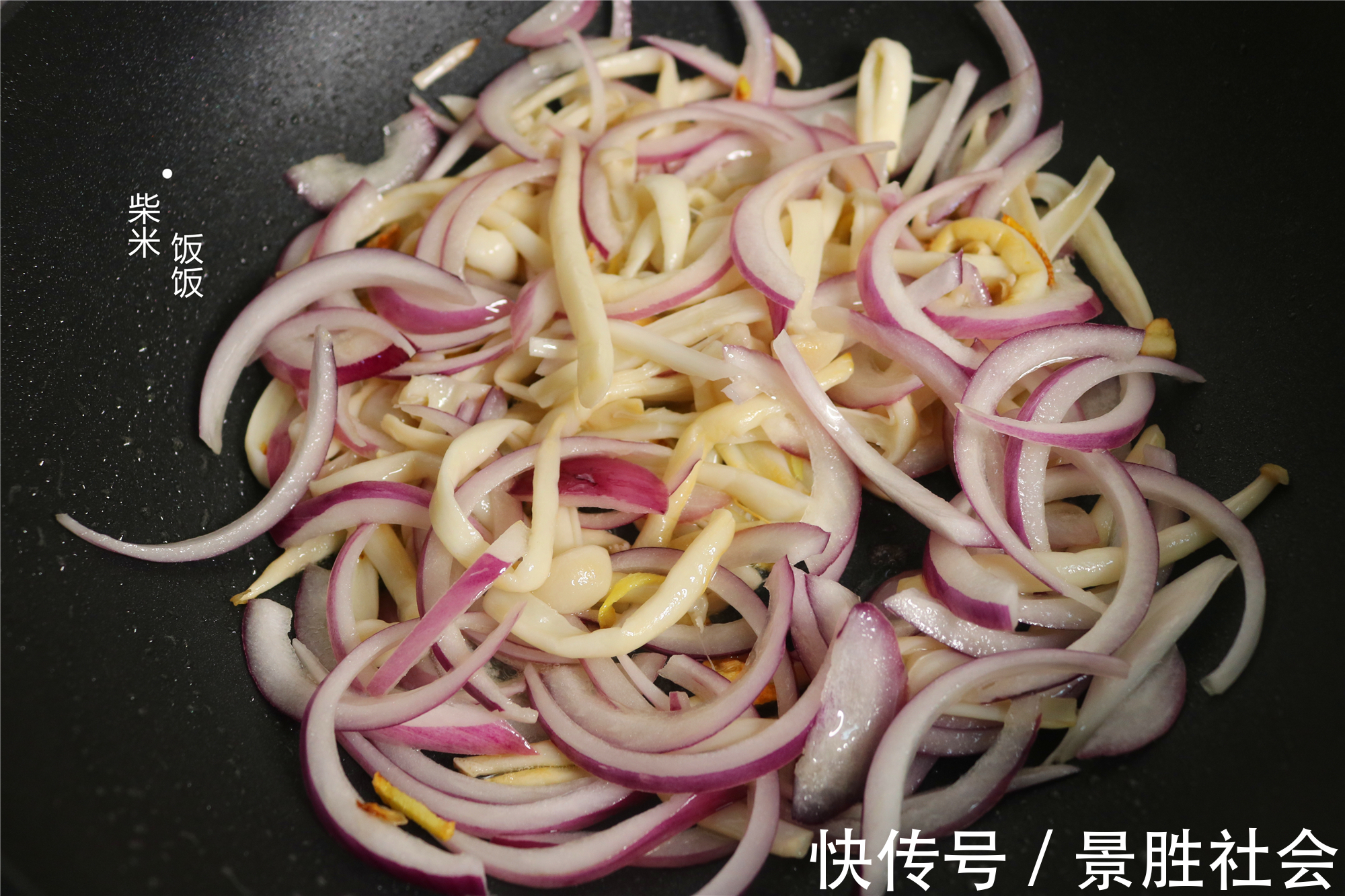 海鲜菇|这3种蔬菜,全部自带鲜味,搭配一起炒,不用放肉却比肉香