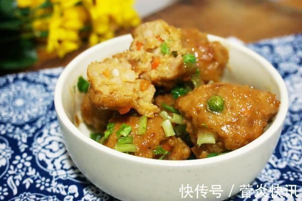 家常菜|美食推荐小煎鸡、家常菜肉丸、糯米切糕、卷心菜炒香肠的做法