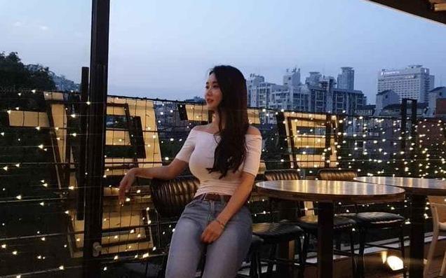 牛仔裤|牛仔裤的搭配让自己更有格调, 让美女更具街头时尚范儿