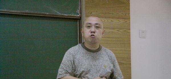 大学@中国第一神童,曾下棋赢过总理,18岁成大学讲师,如今却出家为僧