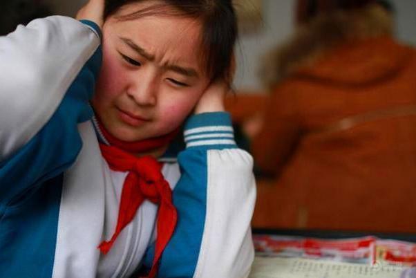 宝妈|爷爷给孙女取名“紫懿”,女儿上学被同学嘲笑,宝妈:倒过来念试试