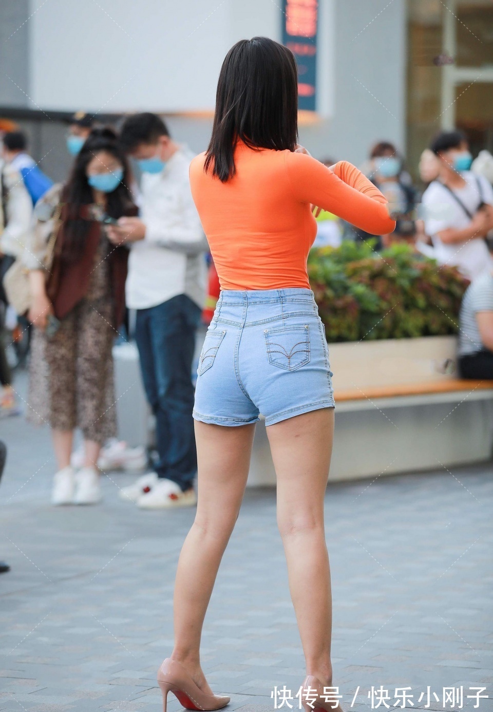 暖调|美女很漂亮就是太“豪橫”,做你老婆你能接受吗?我爸爸接受不了