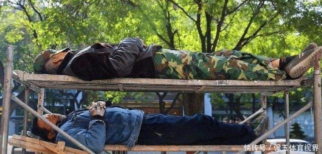 俗语:人过四十,三觉不睡,三人不求,是何意?哪三觉,哪三人?