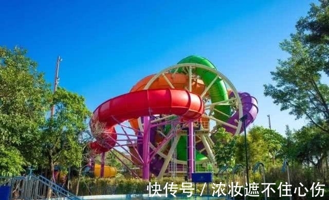 水上滑梯|夏日清凉选择——水上乐园，到底有多少不为人知的秘密？