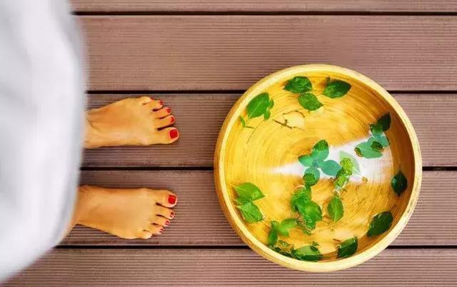 普洱茶|夏天泡脚,养生效果杠杠的!只需5分钟,祛湿又助眠