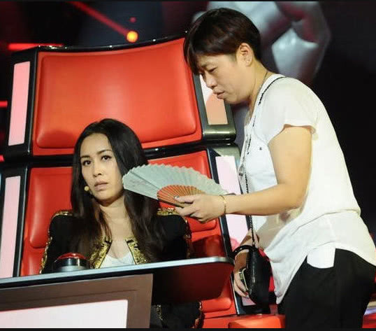 流行音樂|主持人問李健如何評價刀郎的音樂李健脫口而出14字打臉那英