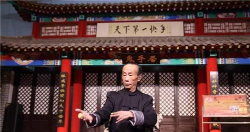 他是“缩骨功”唯一传人，已练功60多年，免费收徒却没人愿意学