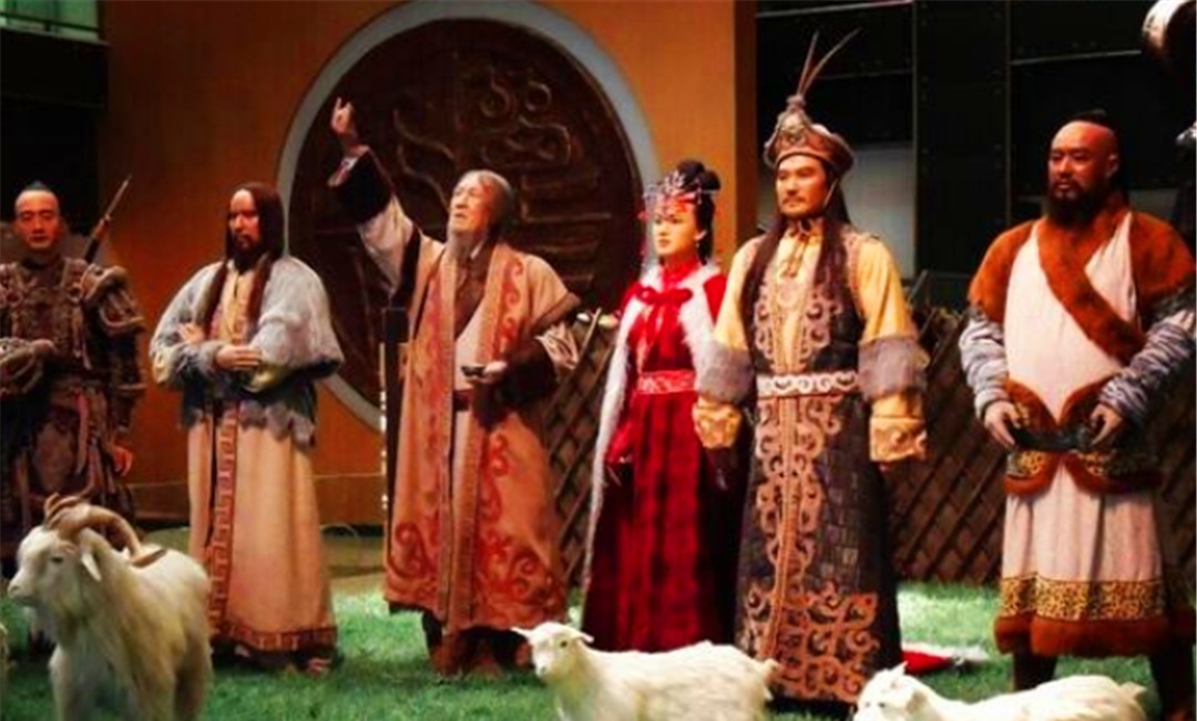 匈奴|昭君出塞,王昭君嫁给匈奴呼韩邪,是被迫的还是自愿的?