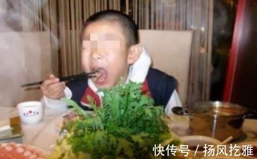 童童|熊孩子朝邻桌火锅吐口水,邻桌的反击大快人心,路人:就该这么治