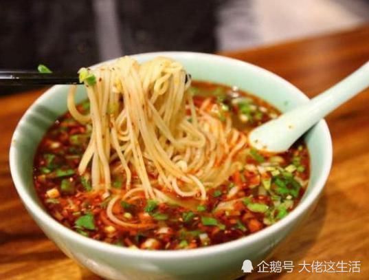 世界上“最好吃”的4碗面,中国占了2碗,网友真识货