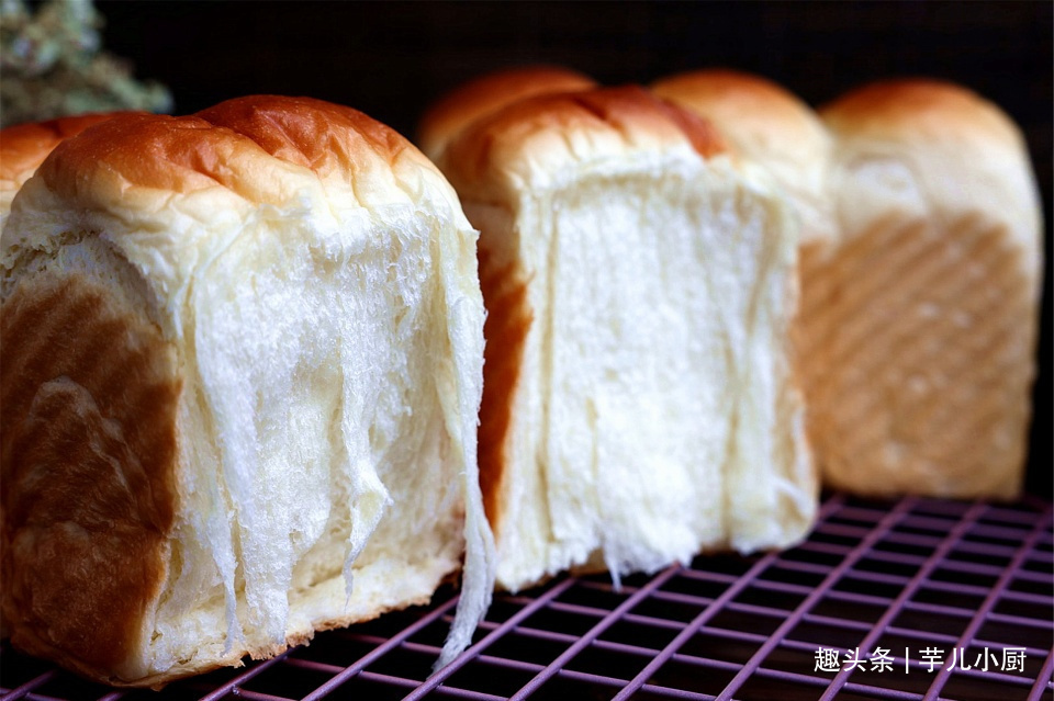 面包界的舒芙蕾—日式生吐司,做法简单,极致绵软,撕着吃最过瘾
