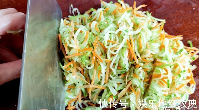 立秋后,不管有钱没钱,要多吃此菜,安心神解秋燥,烙馅饼吃真香