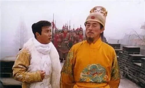 朱元璋|朱元璋指着猪蹄问沈万三：这道菜叫啥？沈万三妙答3字，才没被斩