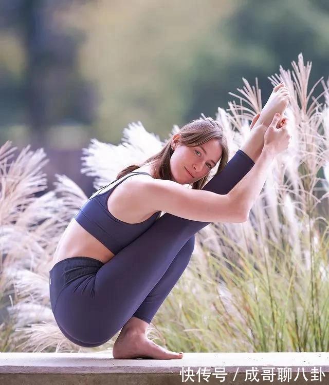 小姐姐|瑜伽6年,她把生活过成了诗,每一张瑜伽照都美到极致