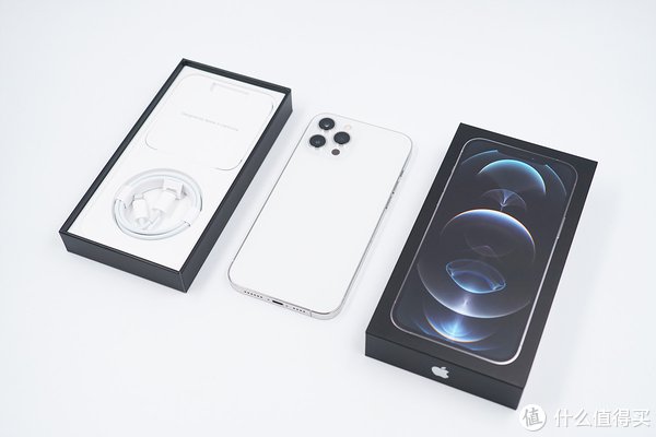 屏幕|有线平常心无线很尴尬,苹果iPhone 12 Pro Max充电评测