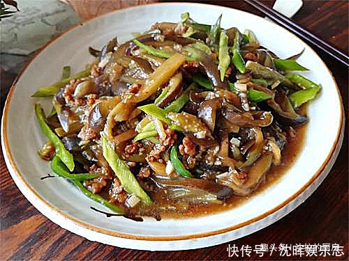 養(yǎng)人|天然的“阿莫西林”找到,每天炒一盤,止咳化痰,活血養(yǎng)人