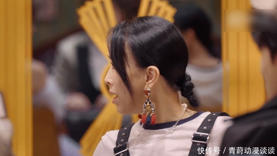 那英 杨紫被那英三掌“拍”出镜头外,吓出表情包,只因饰演过小夏雪