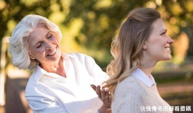 父母|父母在，人生尚有来处，父母去，人生只剩归途！被这句话深深打动