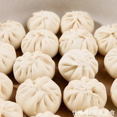 冰花生煎家庭版的做法来啦，一看就会，好吃又美味