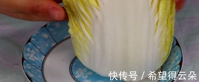 水分|白菜别放在冰箱保存，老菜农教我一个妙招，白菜新鲜水分多！