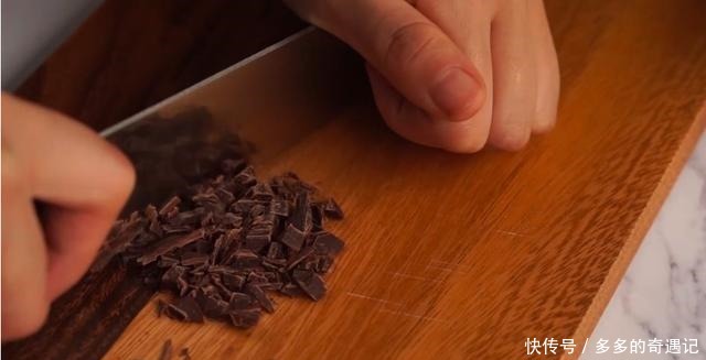 软心巧克力曲奇,麻薯爆浆拉丝粘糯浓香零食中的李奎妹妹