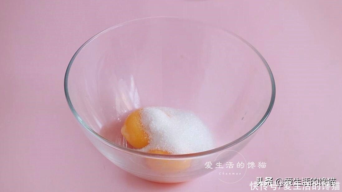 蛋挞|年售6200万杯的燕麦拿铁，做成蛋挞，酥香迷人，连吃5个也不过分