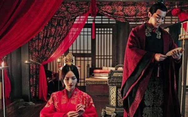 美好|闺秀出上联:天字出头为我夫,秀才巧妙答出下联,成就美好姻缘