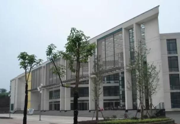 中国“最牛”的大学，学生太多像一座小城市，你知道是哪个大学吗