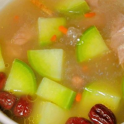 红枣枸杞|小骨粉丝汤