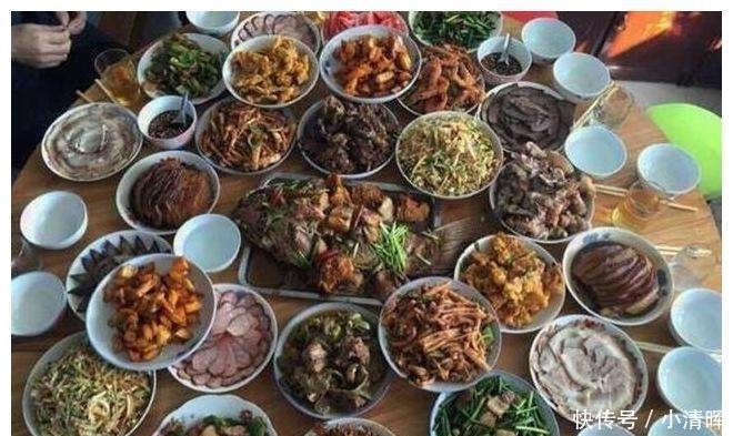 年夜饭|看看北方的年夜饭,再看看南方的年夜饭,网友:差距一目了然!