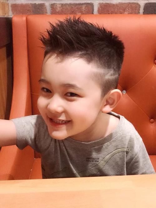 2一6岁男宝宝发型寸头有哪些？这几款帅气又俏皮，更适合夏天