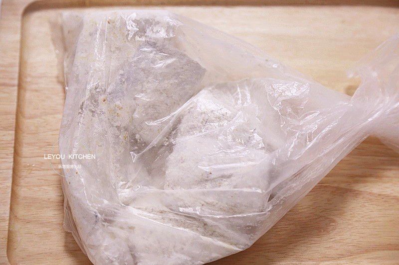 煎带鱼的一些小妙招,做着更简单,外酥里嫩,香味可以飘到隔壁