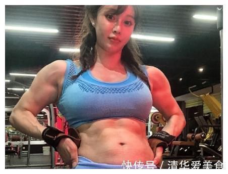 孕妇|超“硬核”孕妇走红,怀孕8个月体重56公斤,腹部线条太美了